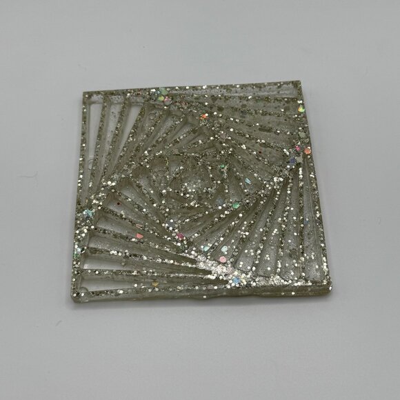 Holographic Linked Squares Resin Charm - Picture 2 of 2